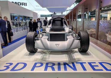 SLM解决方案和不同的3 d打印车辆。图片由业迈克尔蚀刻。