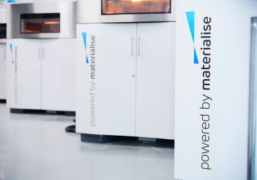 一个工厂由Streamics 8。通过实现照片。