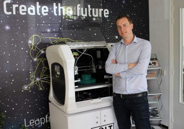 首席执行官亚当桑德超越3 d打印机江南体育娱乐官方网站