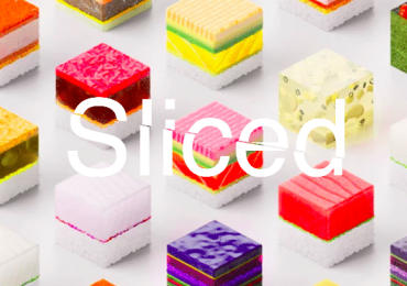 切标志上面选中的3 d打印寿司。图像通过开餐。