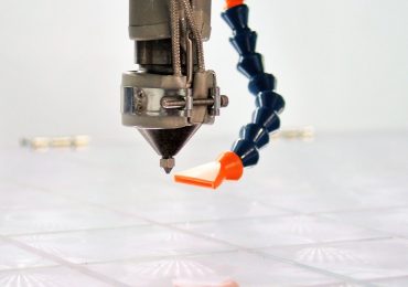 特色图片显示了泰坦的阿特拉斯- h 3D打印机中使用的双挤出系统。江南体育娱乐官方网站图片来自泰坦机器人公司。