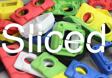 3DPRINTUK的新着色部件与DM60染色机。图片通过3DPRINTUK。