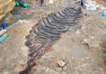 这艘巴兰加鲁船被认为是在它的生命结束时被拉上岸的，直到悉尼地铁在为新的巴兰加鲁车站进行挖掘时才被发现。图片来源:Irini Malliaros/寂静世界基金会。