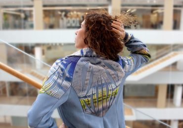 Ganit Goldstein的GnoMon夹克。图片来自Yaron Atiya。