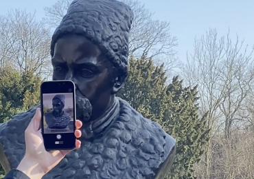 使用Polycam应用程序扫描的半身像。图片来自Backup Ukraine。