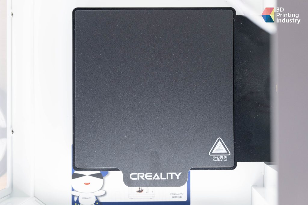 Sermoon V1 Pro的打印床和触摸屏。图片来自3D打印行业江南平台版。江南平台版