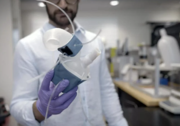 3D打印心脏复制品。图片来自麻省理工学院。