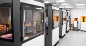 4新SLA 750 3 d打印机的江南体育娱乐官方网站3 d系统。通过3 d图像系统