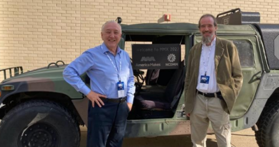 b -jet创始人詹姆斯·吉尔和丹·布鲁纳默。图像通过b -jet。