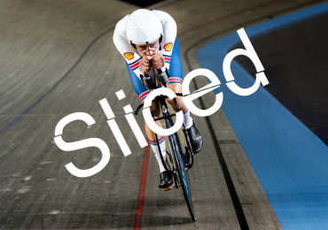 3 d印制自行车在跑道上。通过英国形象。