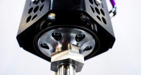 快速融合颗粒挤出机。通过Evo3D形象。